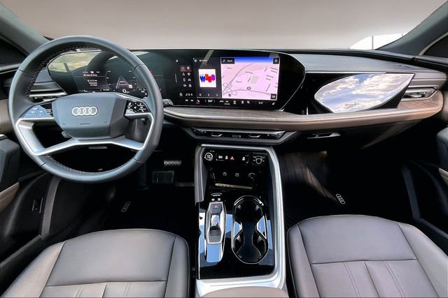 Used 2025 Audi Q5 Premium w/ Convenience Package AWD/4WD image 7