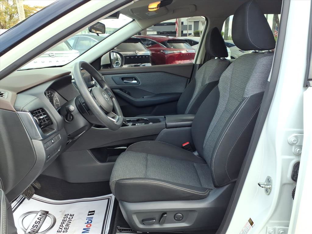 Certified 2021 Nissan Rogue SV image 15