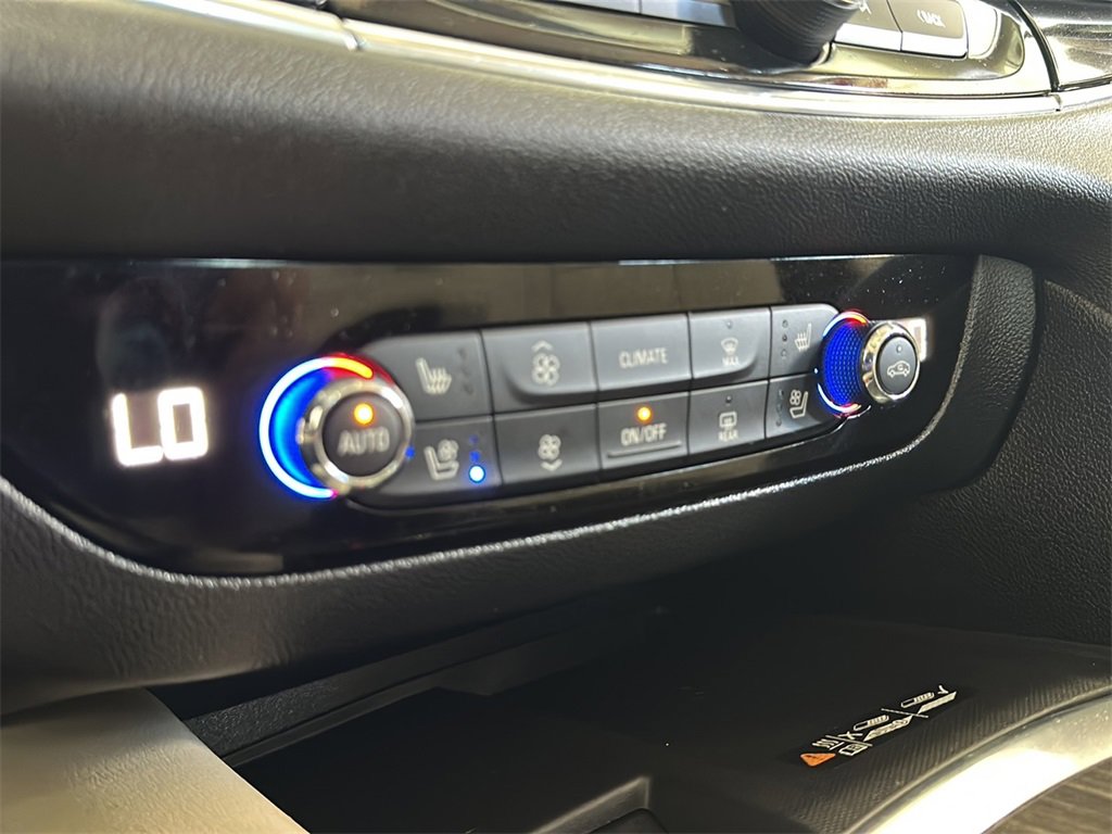 Used 2023 Buick Enclave Avenir w/ Avenir Technology Package image 17