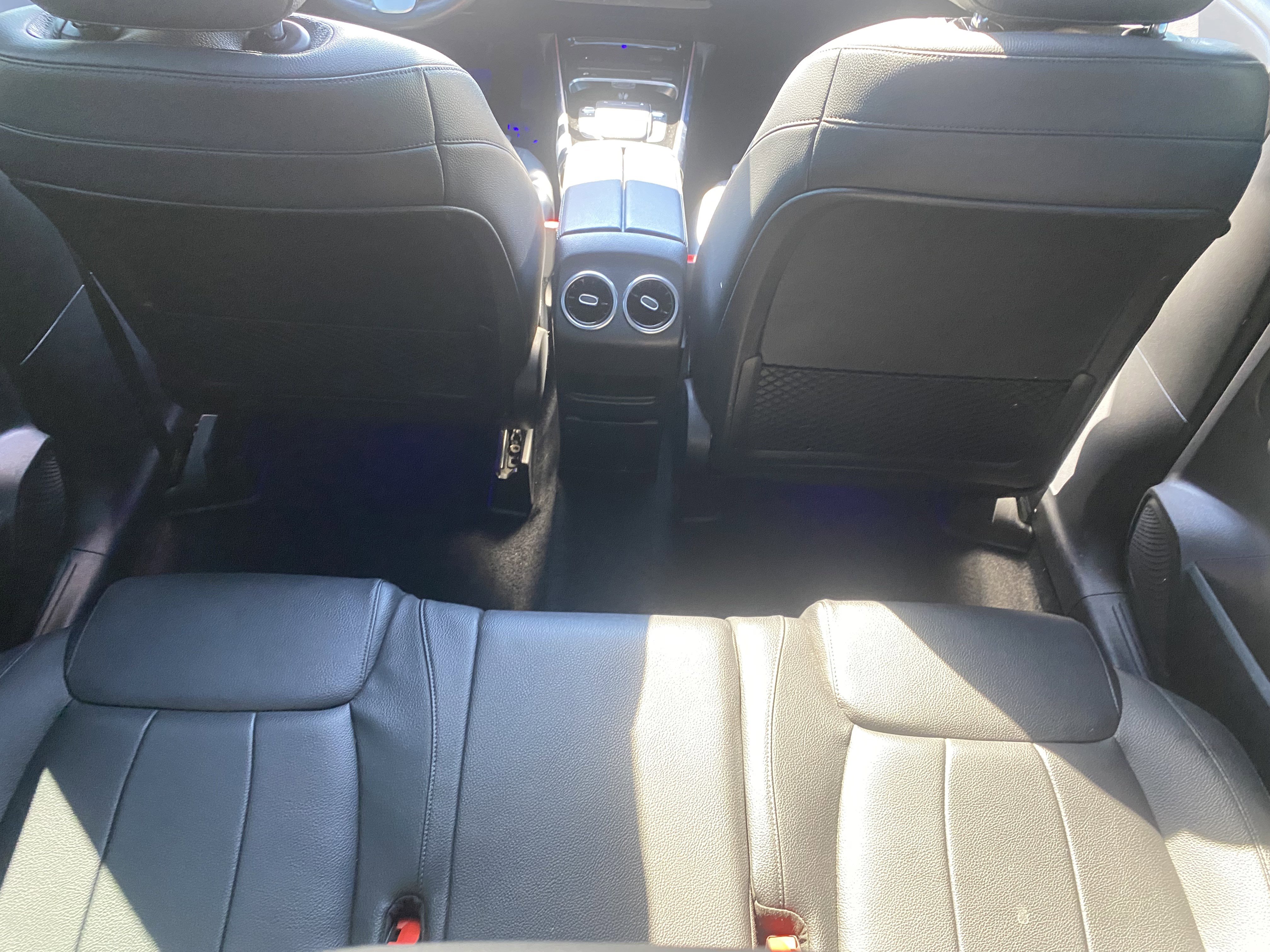 Used 2021 Mercedes-Benz GLB 250 w/ Premium Package image 20