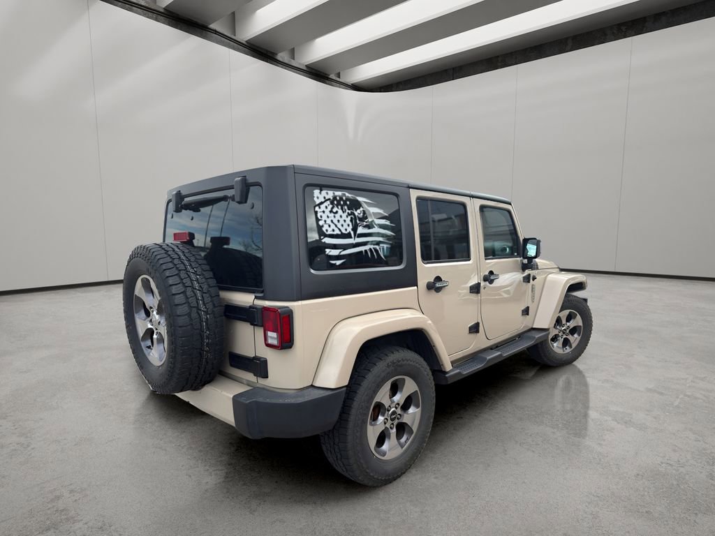 Used 2016 Jeep Wrangler Unlimited Sahara w/ Connectivity Group image 3