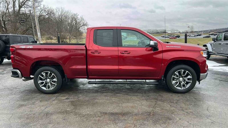 Used 2023 Chevrolet Silverado 1500 LT image 2