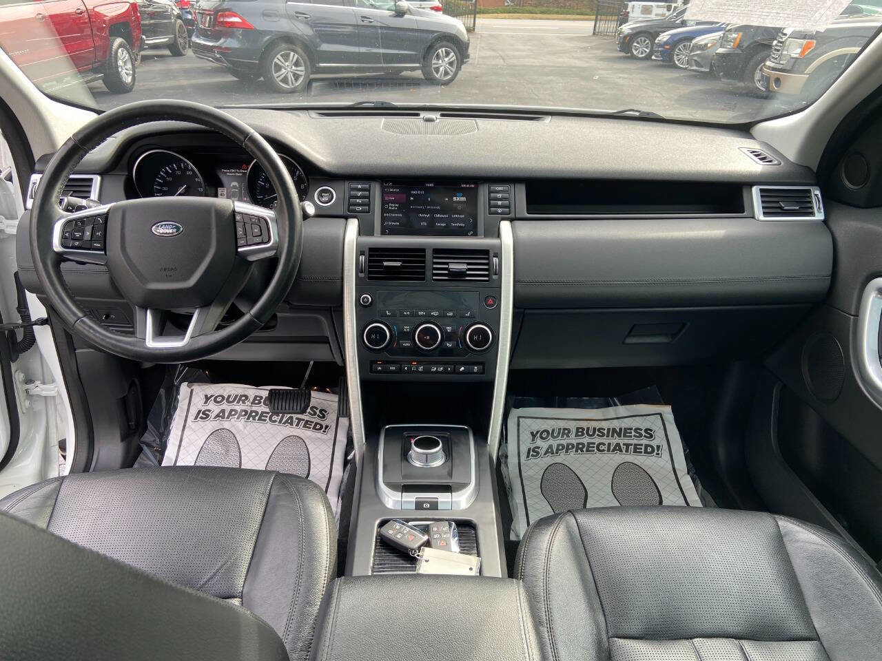 Used 2015 Land Rover Discovery Sport HSE image 11