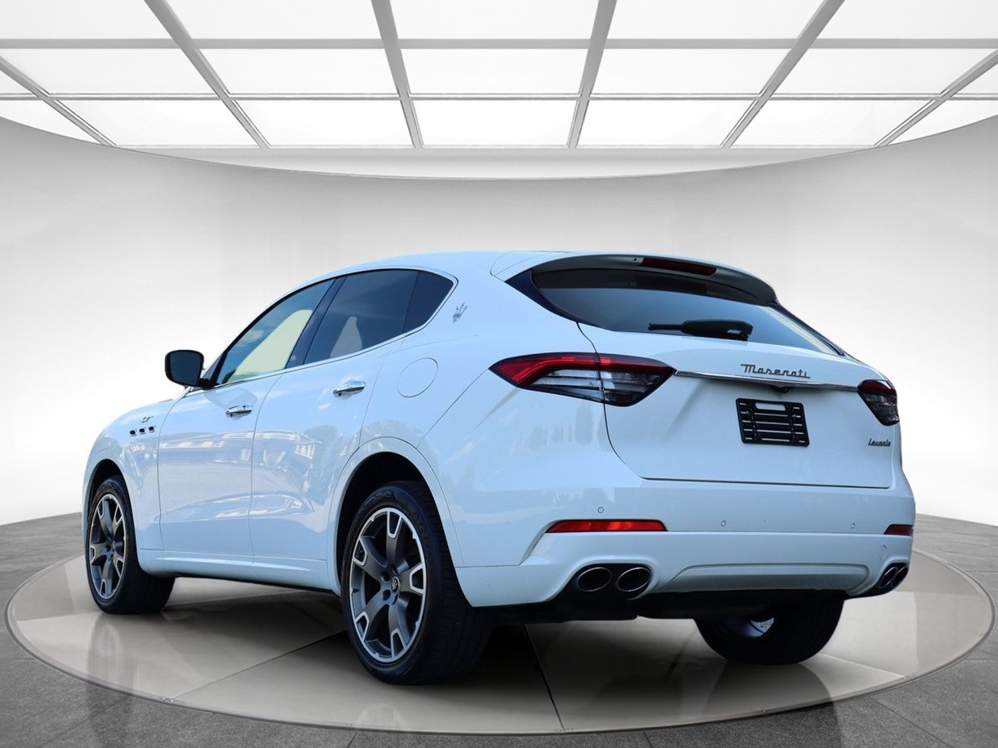 Used 2023 Maserati Levante GT AWD/4WD image 8