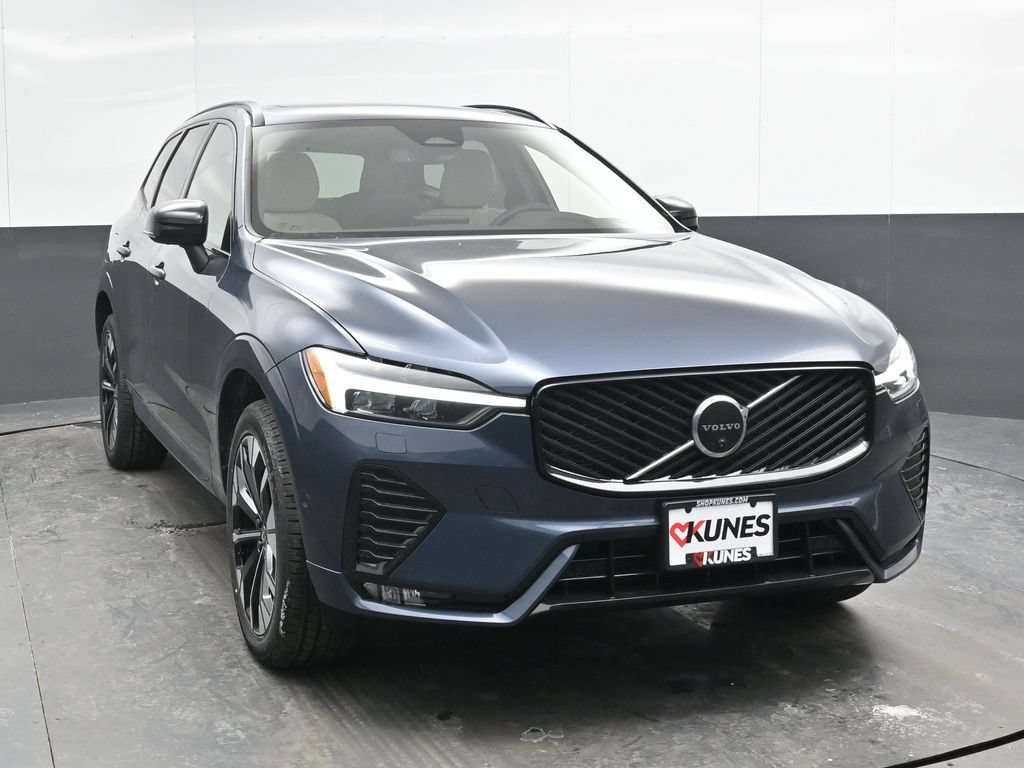 New 2026 Volvo XC60 B5 Plus w/ Climate Package AWD/4WD image 4