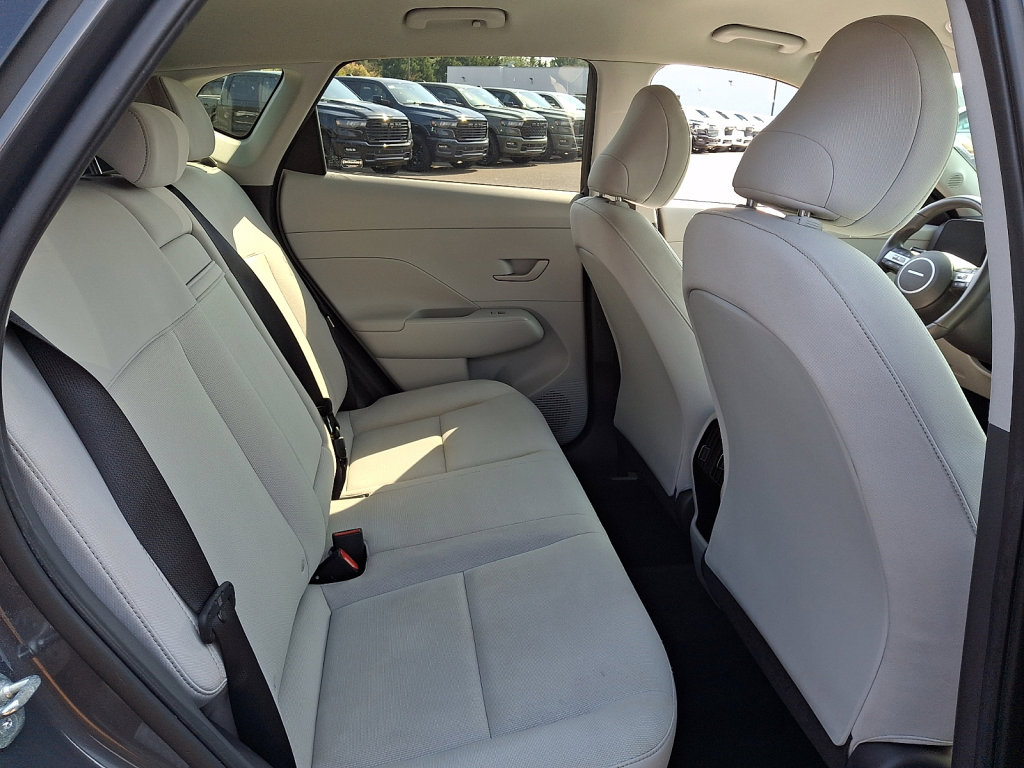 Used 2024 Hyundai Kona SEL image 15