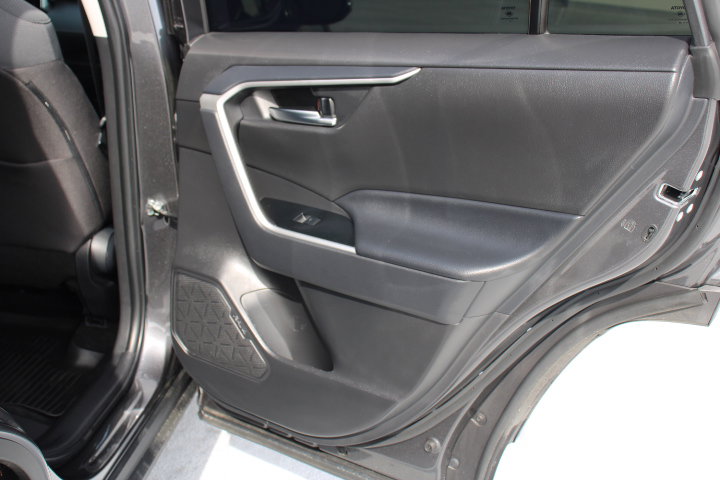 Certified 2025 Toyota RAV4 XLE w/ Convenience Package image 18