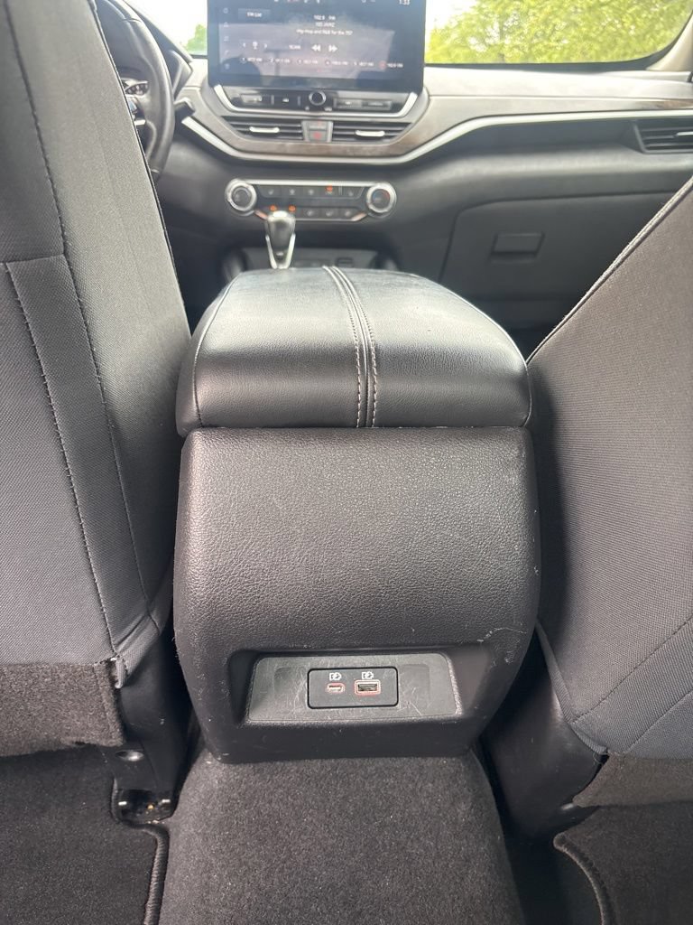 Used 2024 Nissan Altima 2.5 SV w/ SV Premium Package FWD image 18