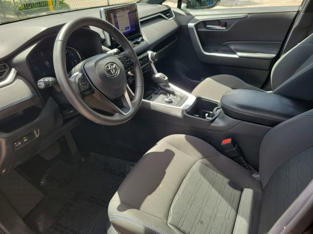 Used 2023 Toyota RAV4 SE image 11