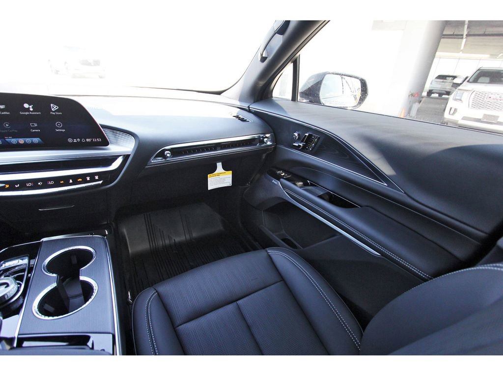 New 2026 Cadillac Lyriq Signature Sport image 10