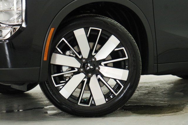 New 2026 Mitsubishi Outlander SE FWD image 3
