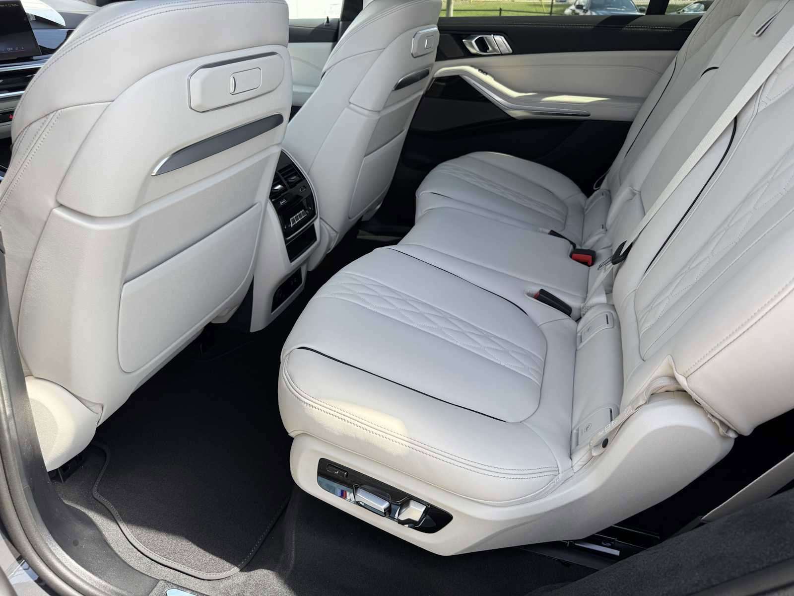 New 2026 BMW X7 xDrive40i w/ M Sport Package image 10