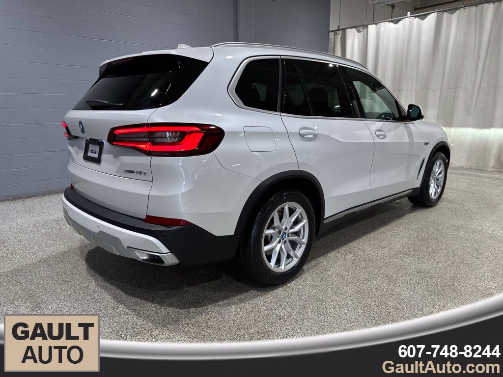 Used 2023 BMW X5 xDrive45e AWD/4WD image 3