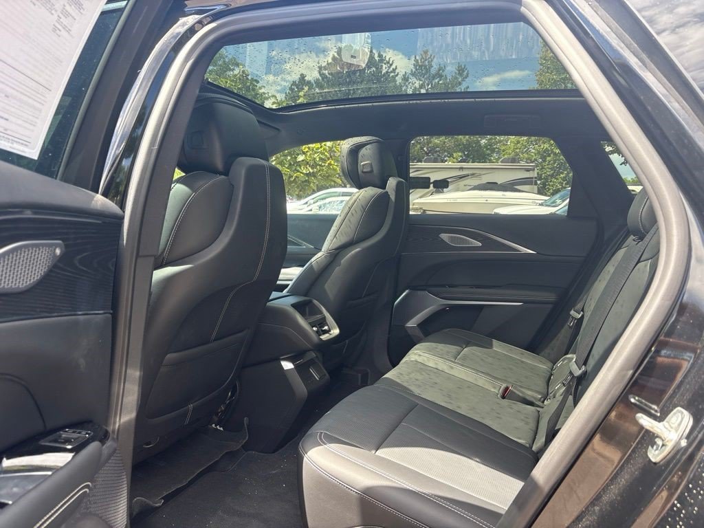 Certified 2024 Cadillac Lyriq Luxury AWD/4WD image 19
