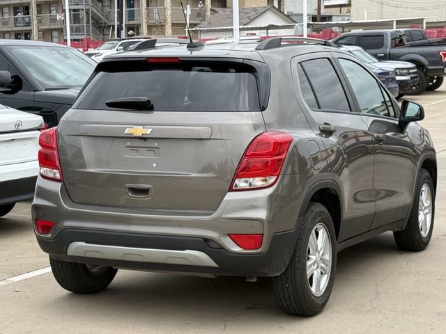Used 2022 Chevrolet Trax LT w/ Driver Confidence Package AWD/4WD image 4