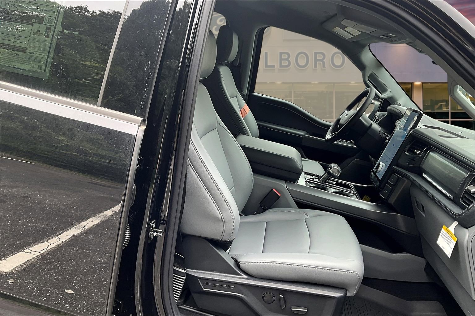 New 2025 Ford F150 Lightning Flash AWD/4WD image 8
