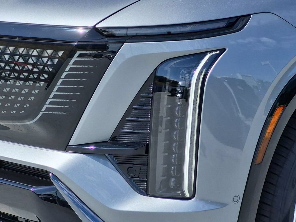 New 2027 Cadillac Vistiq Sport w/ LPO, Floor Liner Package AWD/4WD image 18
