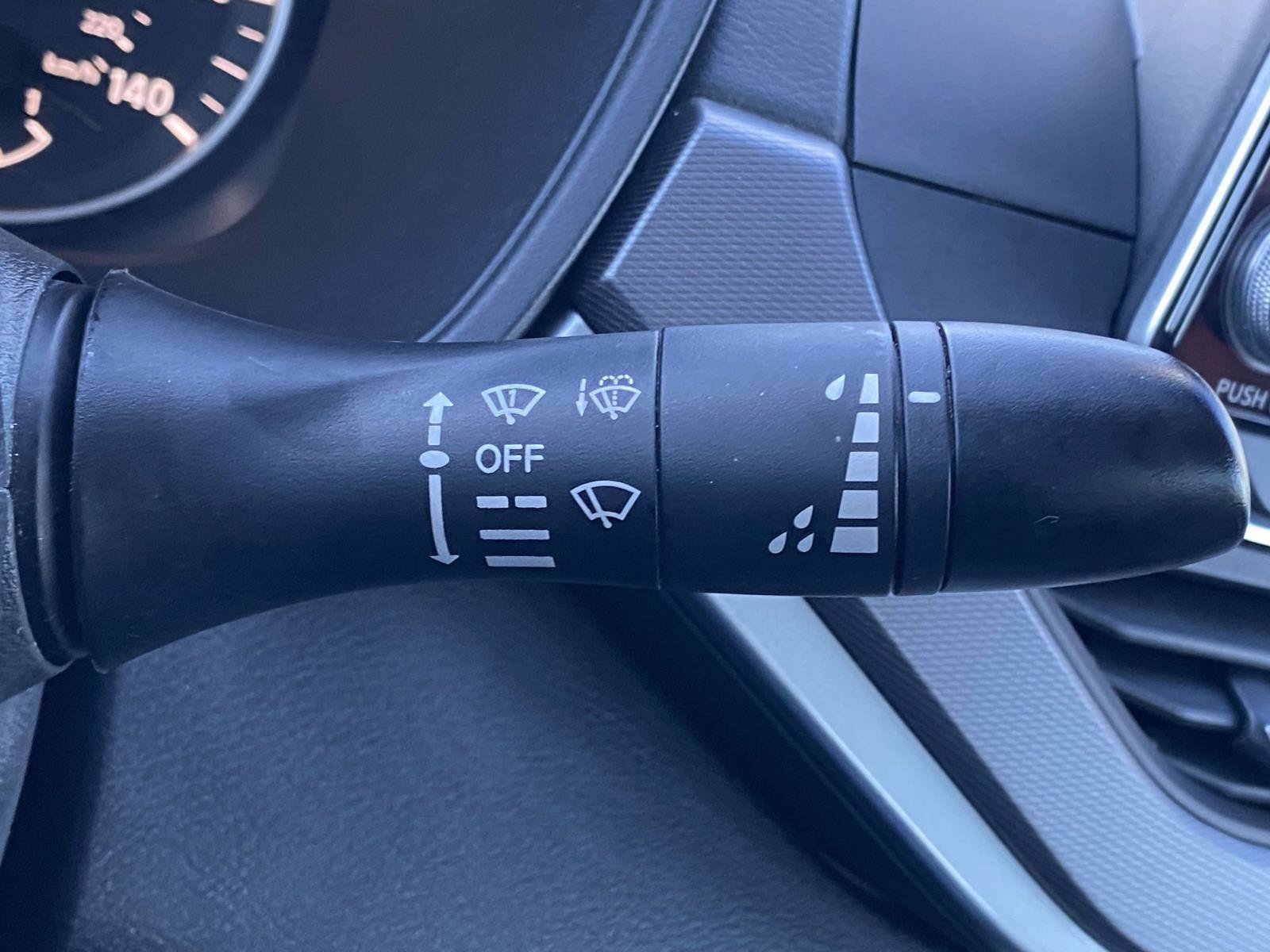 Used 2024 Nissan Altima 2.5 SR FWD image 33