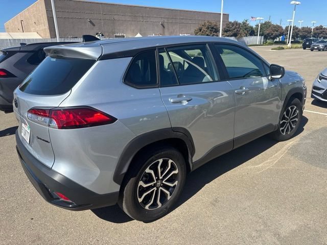 Used 2025 Toyota Corolla Cross AWD Hybrid image 3