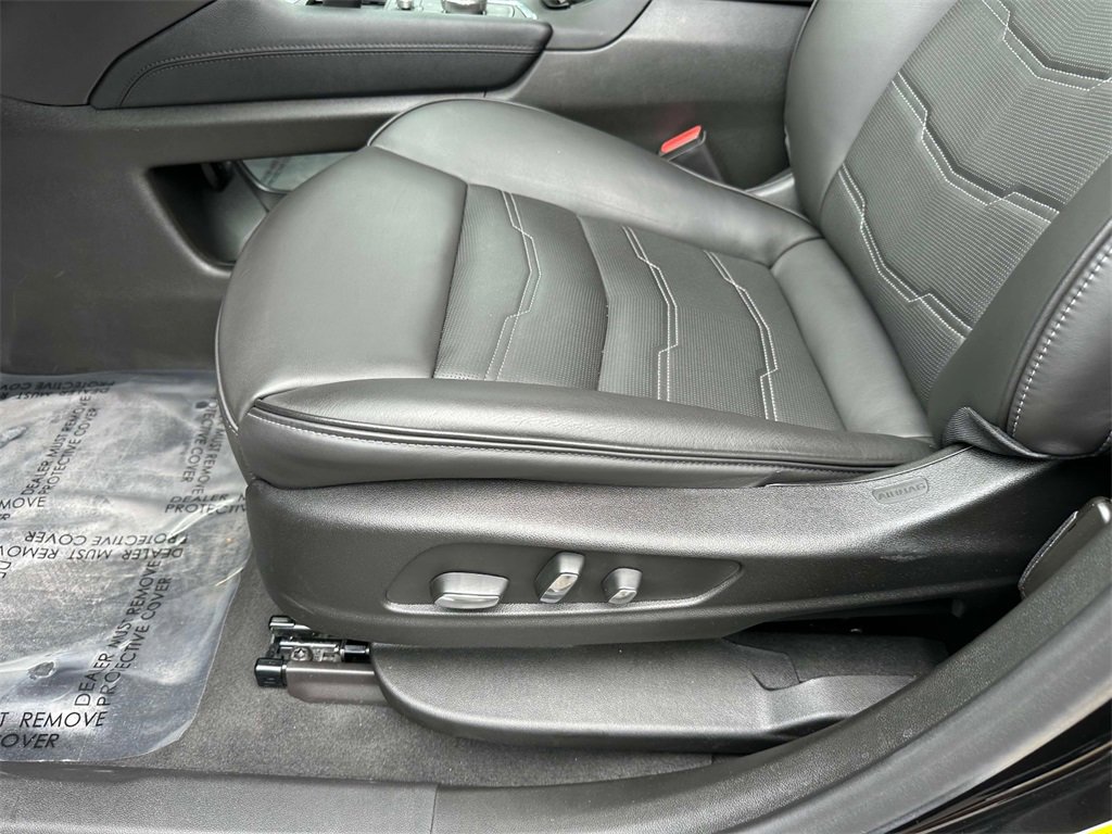 Certified 2025 Cadillac XT6 Premium Luxury w/ Platinum Package image 3