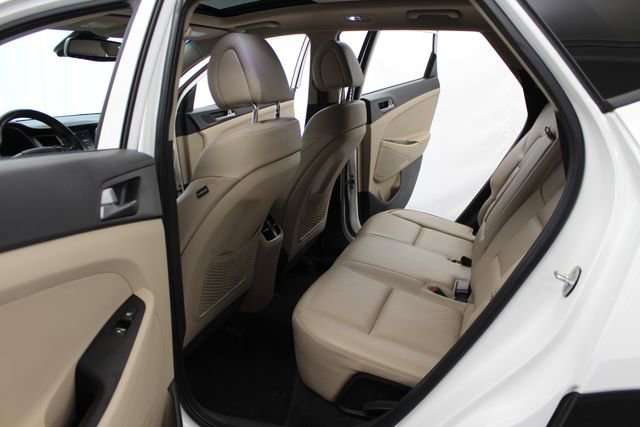 Used 2016 Hyundai Tucson Limited w/ Option Group 03 FWD image 19