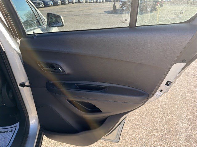 Used 2016 Chevrolet Trax LT w/ LT Convenience Package image 15