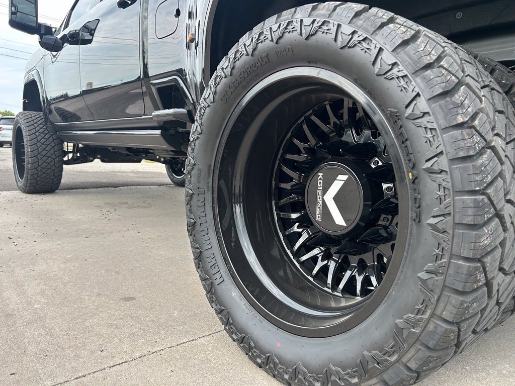 New 2026 GMC Sierra 3500 Denali Ultimate w/ LPO, Black Badging Package AWD/4WD image 23