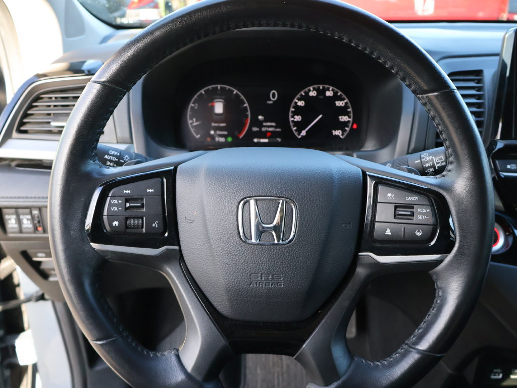 Certified 2025 Honda Odyssey Touring image 32