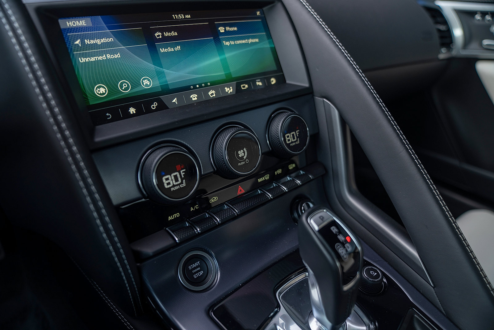 Used 2022 Jaguar F-TYPE R image 12