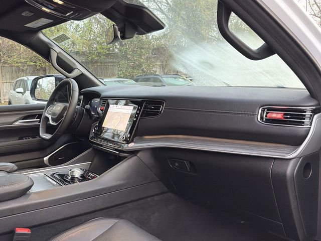 Used 2024 Jeep Wagoneer Series II w/ Flexible Seating Group image 26