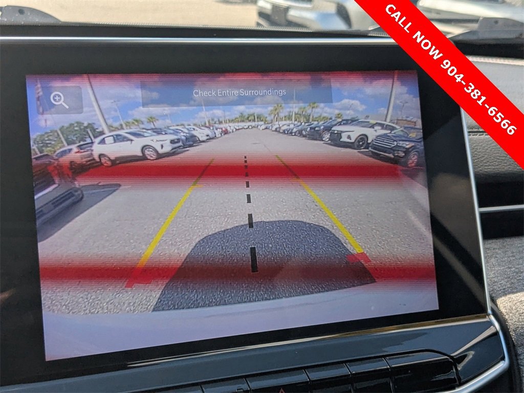 Used 2024 Jeep Compass Latitude image 21