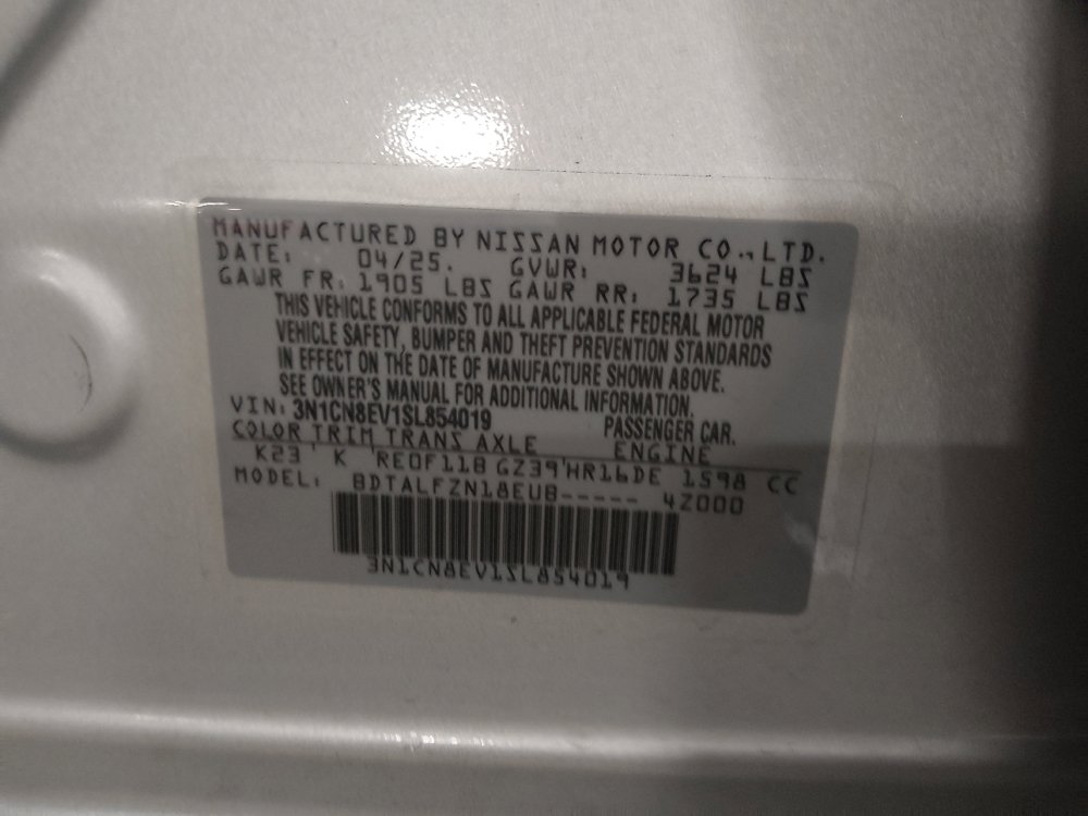 Used 2025 Nissan Versa SV FWD image 33