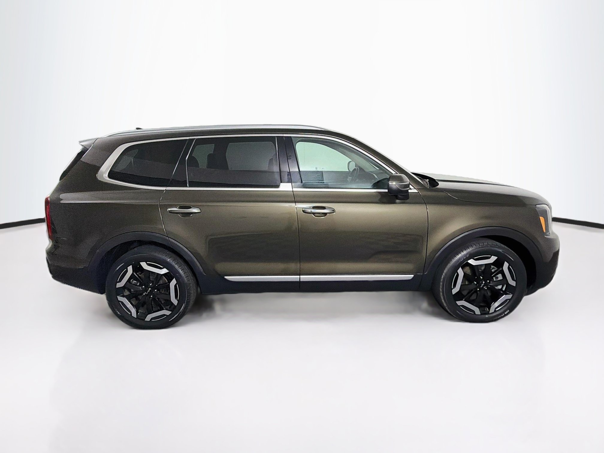 Used 2025 Kia Telluride S AWD/4WD image 10