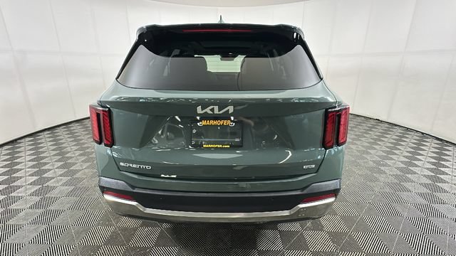 Used 2025 Kia Sorento EX w/ EX Panoramic Sunroof Package AWD/4WD image 3
