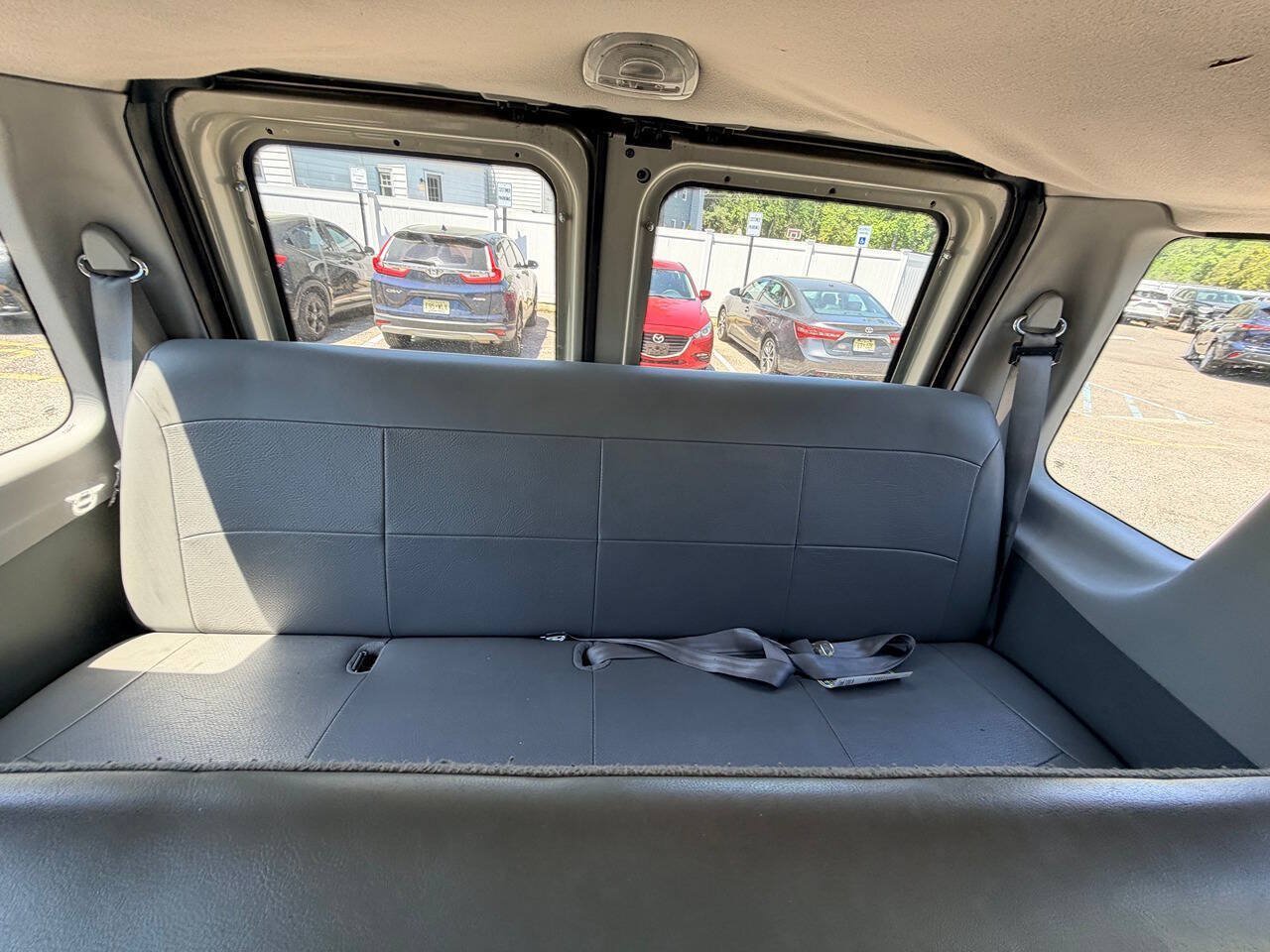 Used 2006 Ford E-350 and Econoline 350 XL RWD image 55