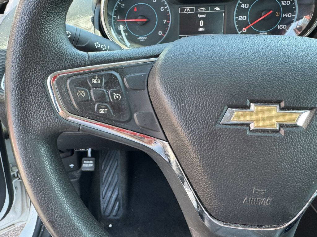 Used 2017 Chevrolet Cruze LT w/ Convenience Package image 10
