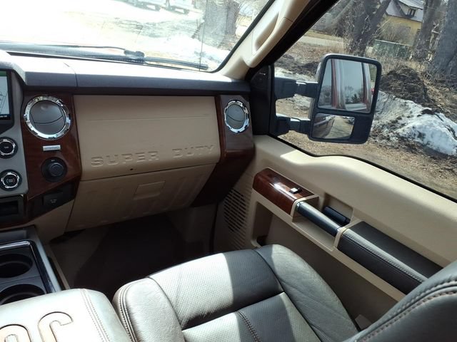 Used 2015 Ford F250 King Ranch w/ King Ranch w/Chrome Package AWD/4WD image 14