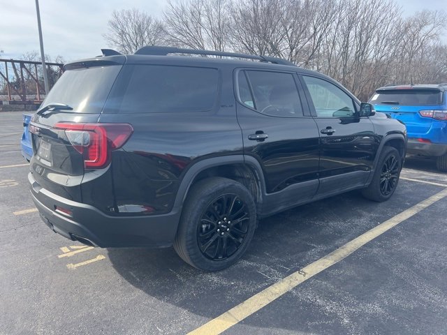 Used 2023 GMC Acadia SLE w/ Driver Convenience Package image 3