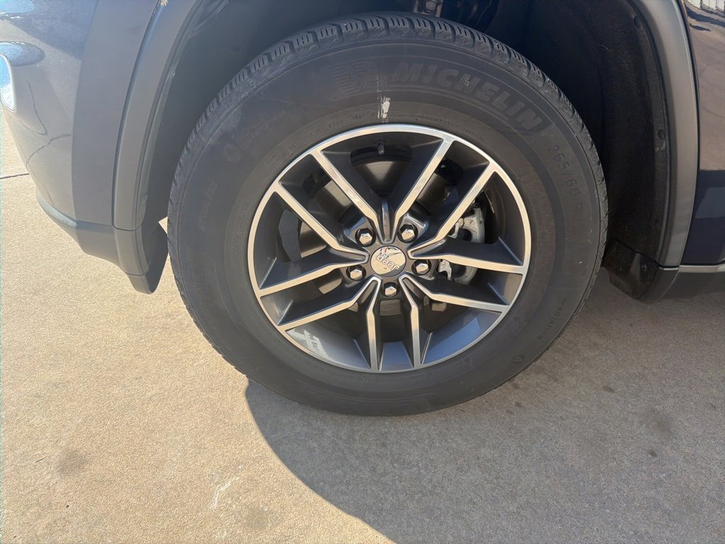 Used 2018 Jeep Grand Cherokee Laredo image 9