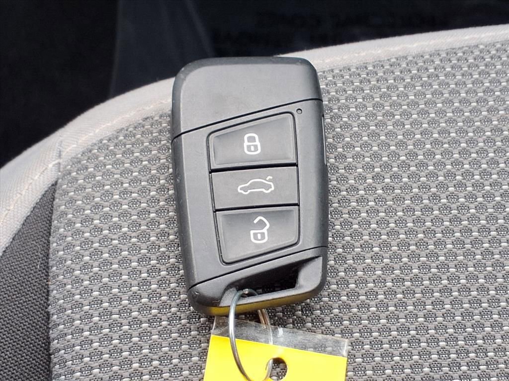 Used 2024 Volkswagen Taos S image 11