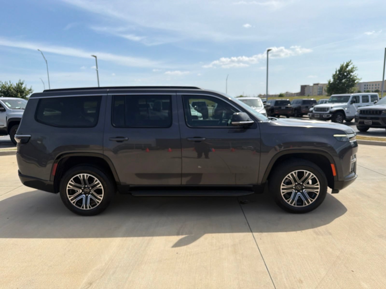 New 2026 Jeep Grand Wagoneer 4WD w/ Premium Group I image 6