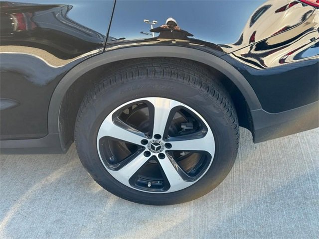 Used 2020 Mercedes-Benz GLC 300 4MATIC image 9