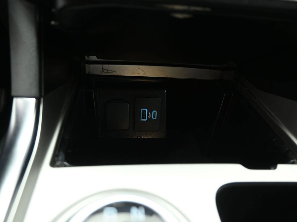 Certified 2021 Ford Explorer XLT image 17