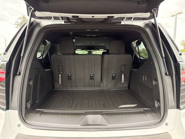 New 2026 Chevrolet Suburban LS w/ LS Custom Edition AWD/4WD image 12