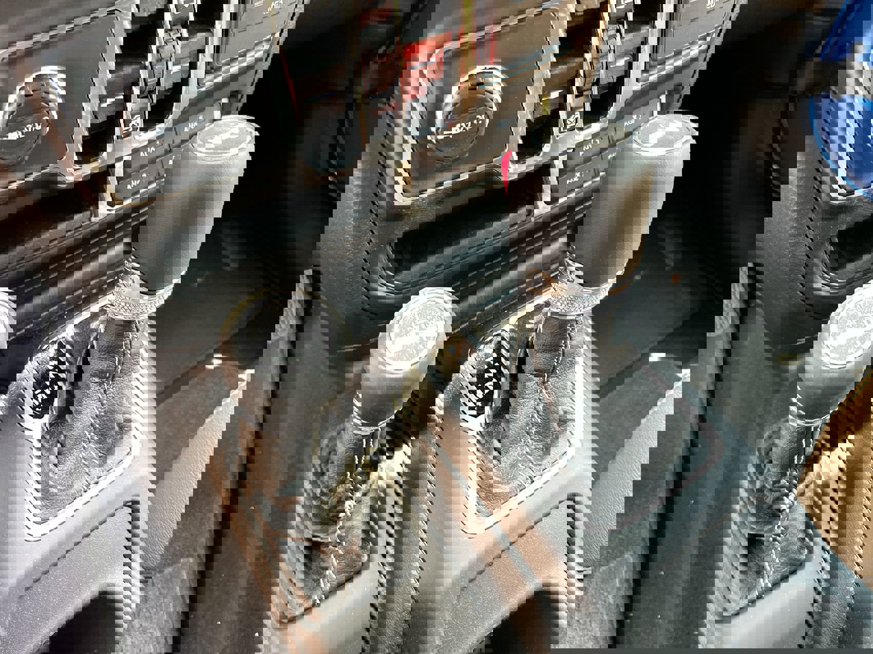 New 2023 Jeep Wrangler Sahara w/ Cold Weather Group image 19