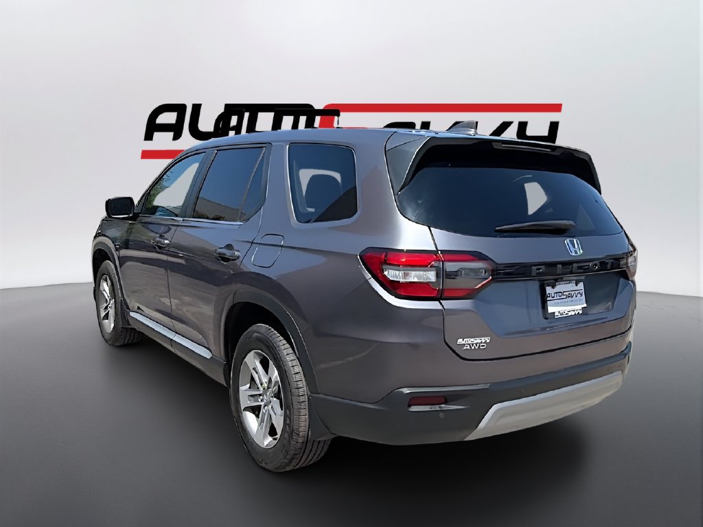 Used 2025 Honda Pilot EX-L image 5