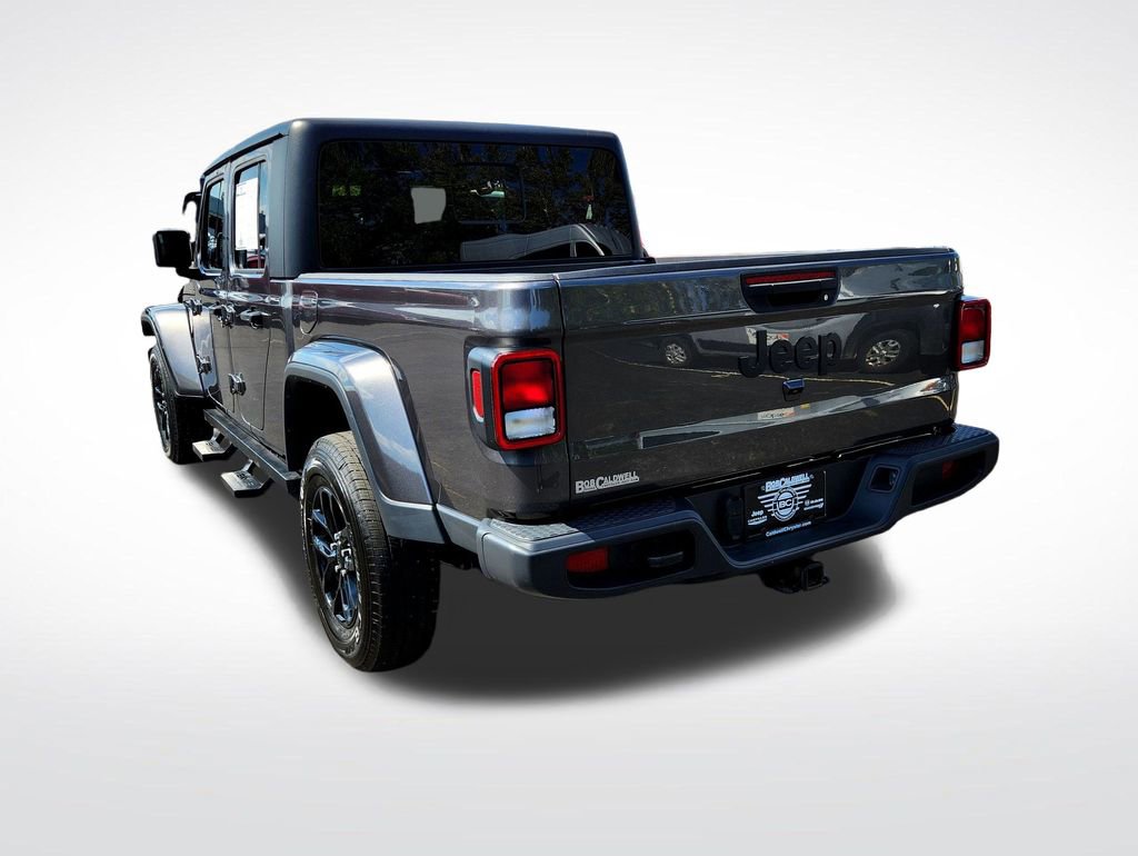 Used 2022 Jeep Gladiator Sport image 6