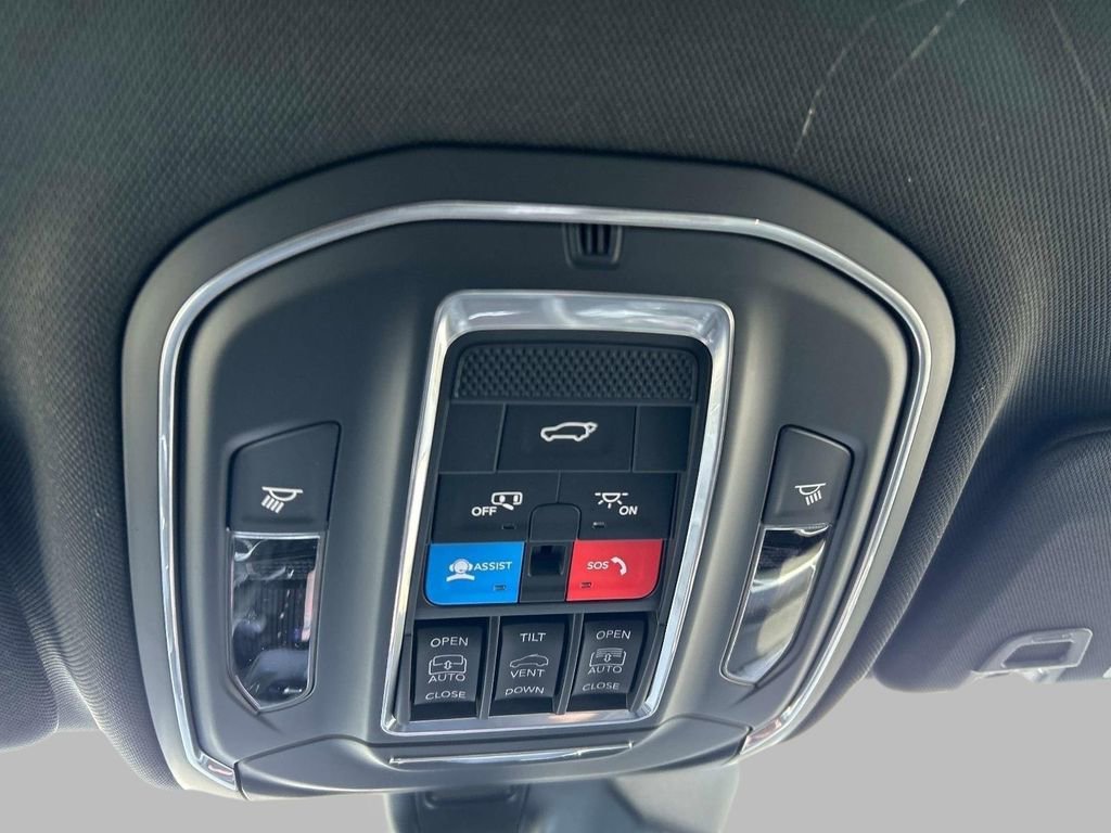 New 2026 Jeep Grand Cherokee Limited image 9