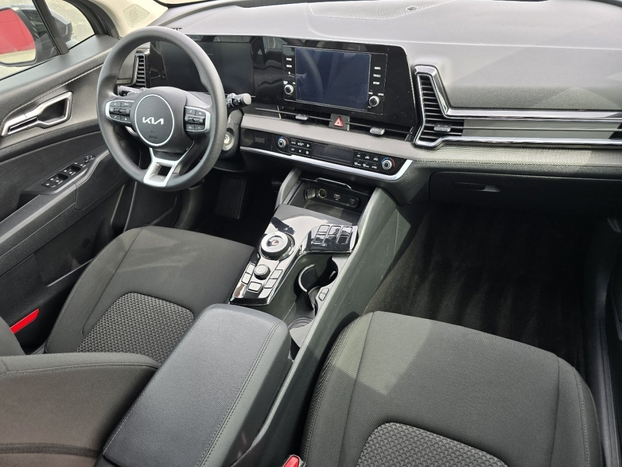 Used 2025 Kia Sportage LX FWD image 20