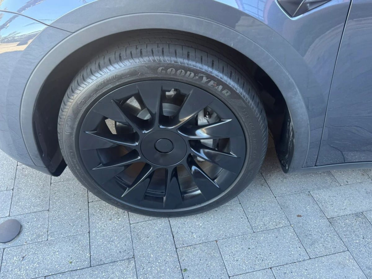 Used 2024 Tesla Model Y Long Range image 28